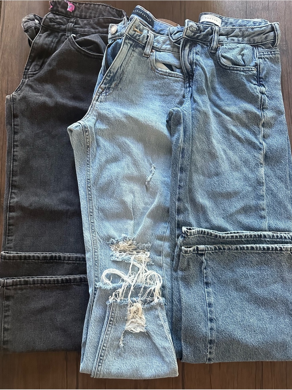 Women’s High-Rise Distressed Jeans - Light Blue / Black